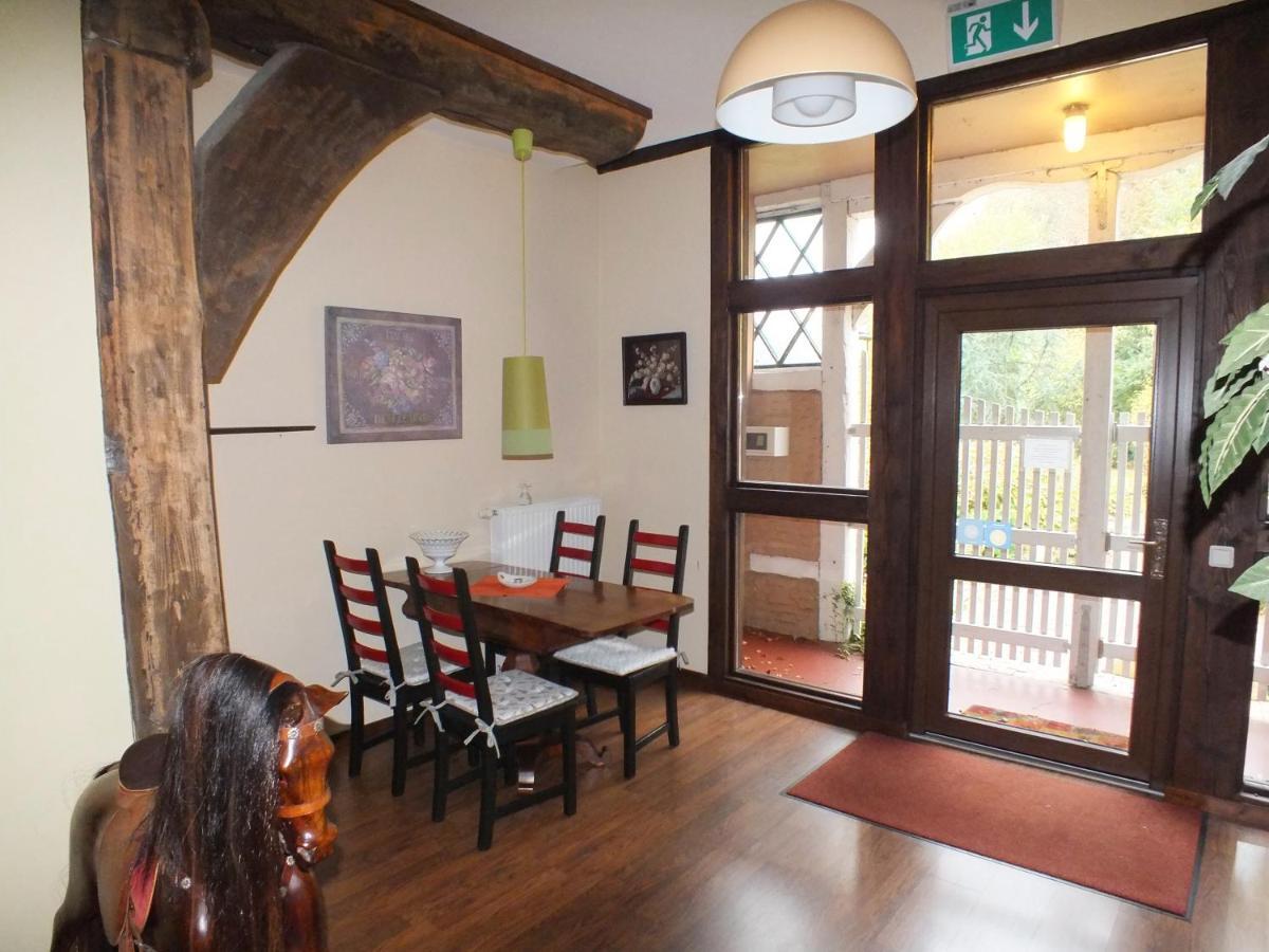 Hotel Taubenhof - Gut Cadenberge Extérieur photo