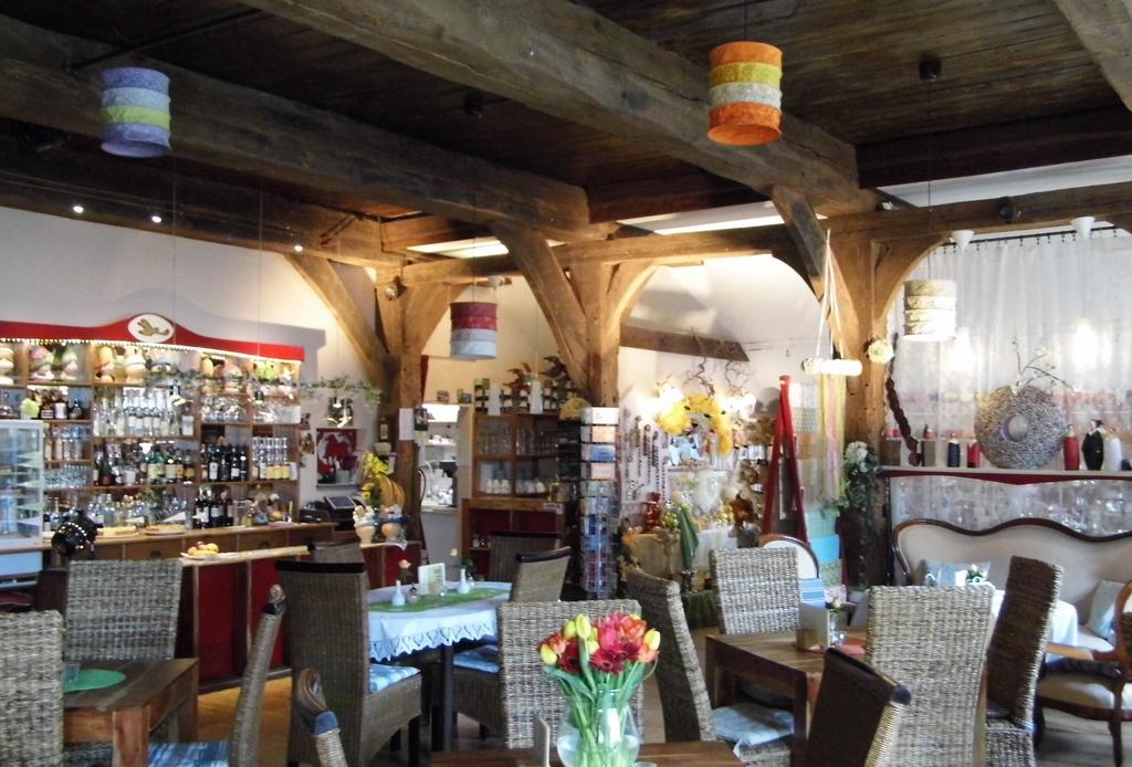 Hotel Taubenhof - Gut Cadenberge Extérieur photo