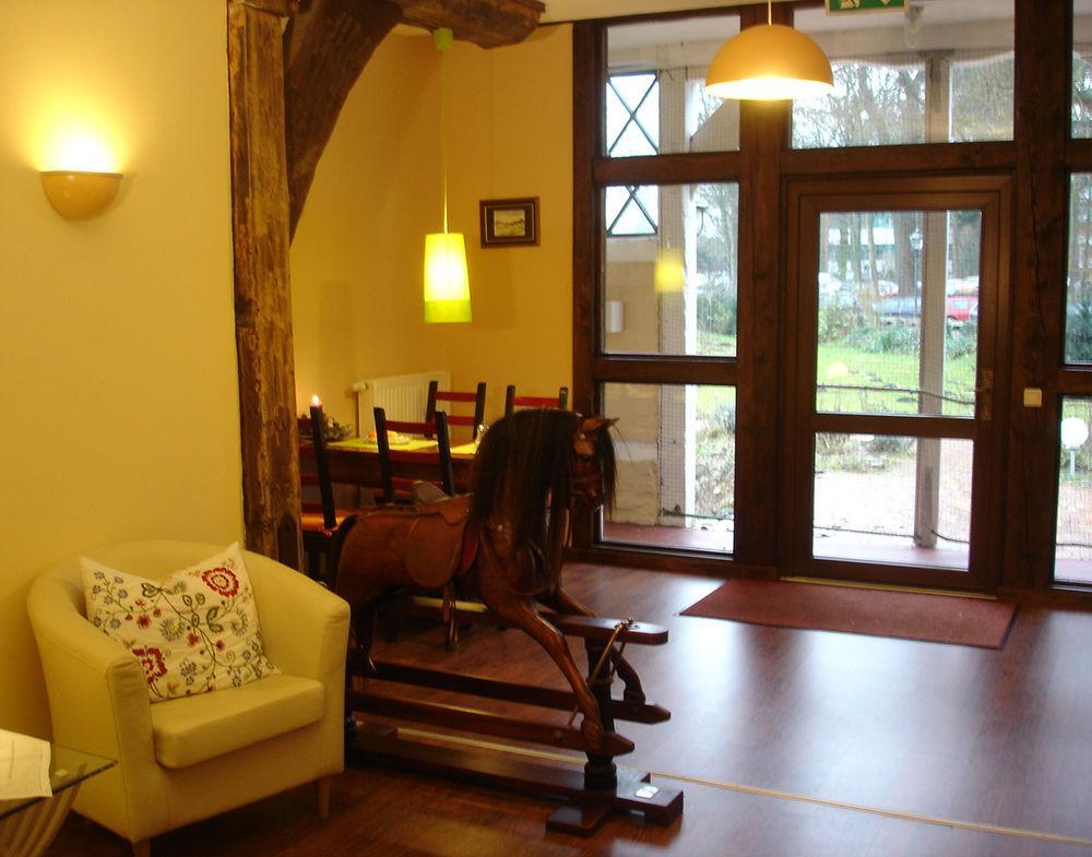 Hotel Taubenhof - Gut Cadenberge Extérieur photo