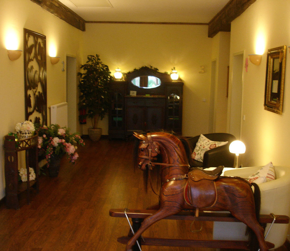 Hotel Taubenhof - Gut Cadenberge Extérieur photo